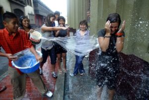 CUANDO EL HUMO DEL DESORDEN AHOGA EL AROMA DEL PROGRESO